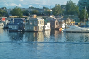 House boats in Victoria Harbour.
